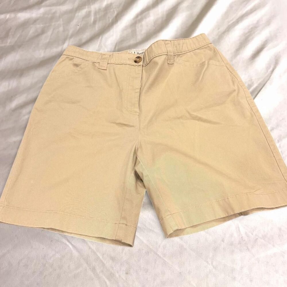 Llbean Women's Tan and Cream Shorts